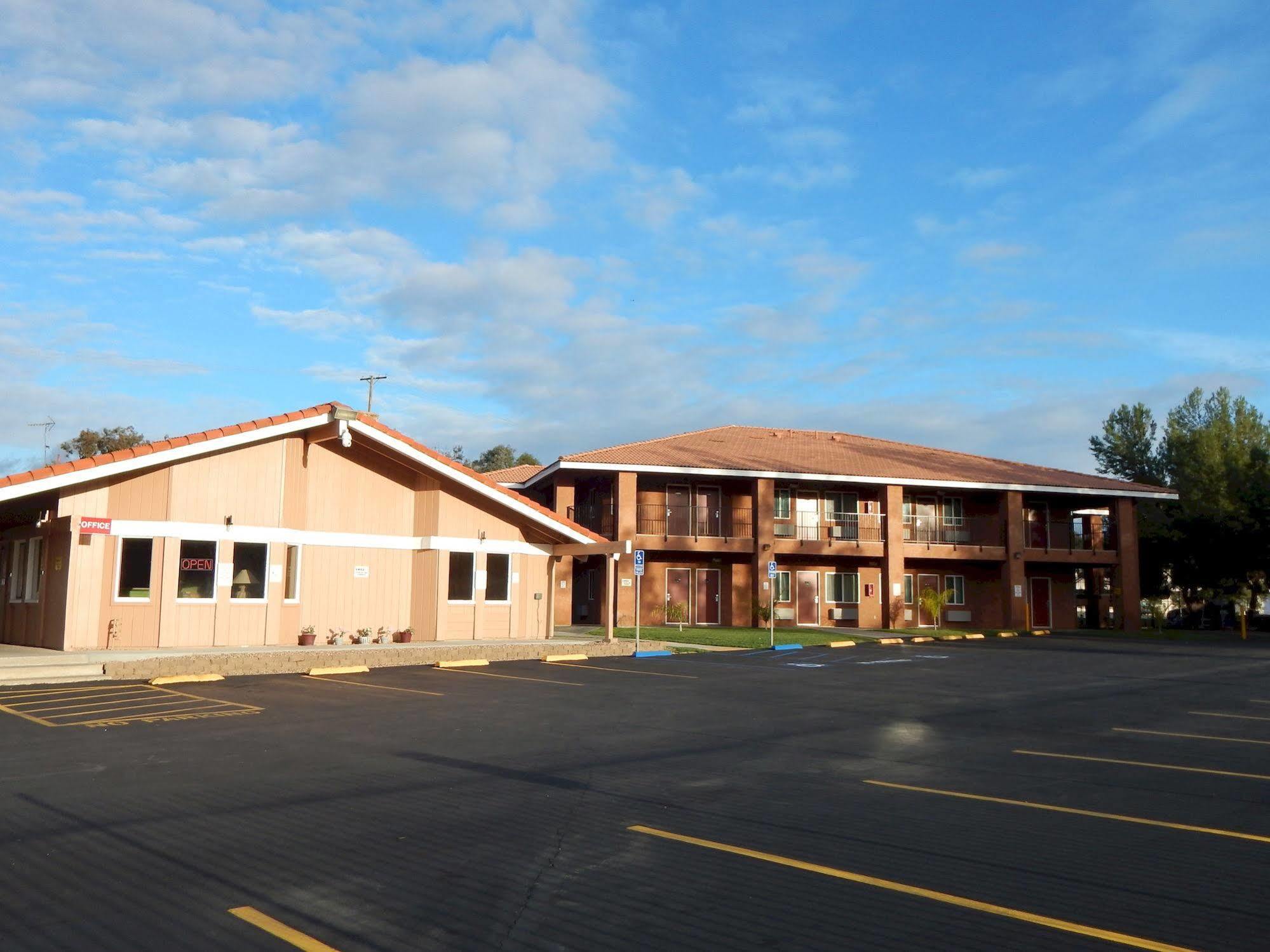 Rancho California Hotel