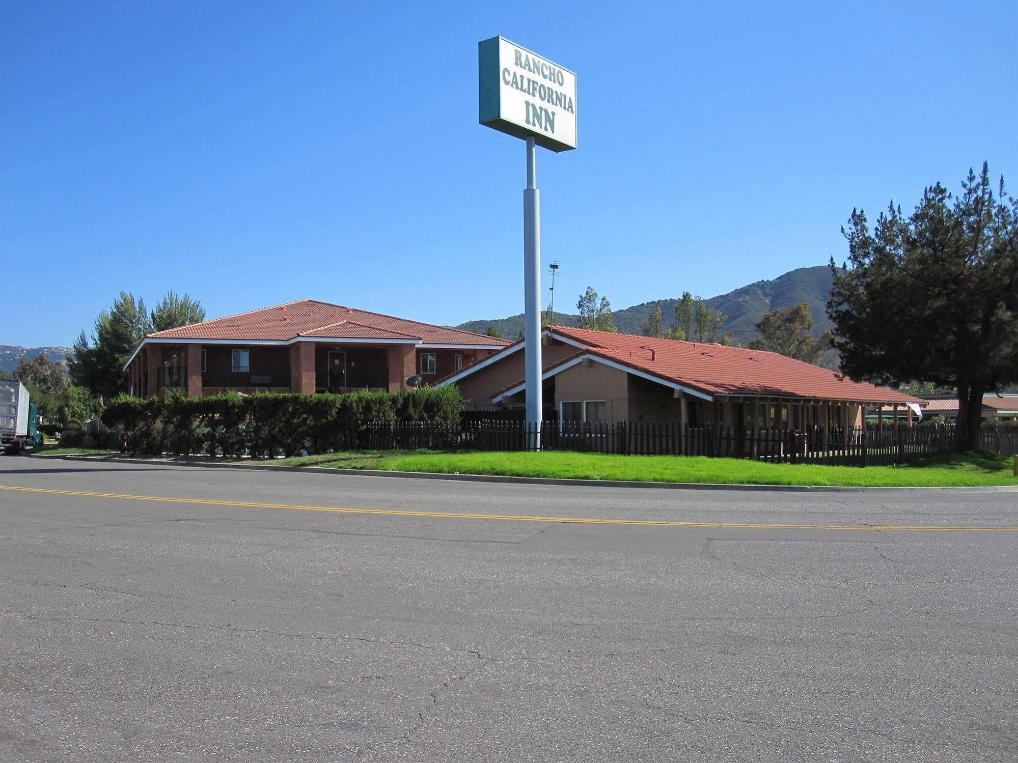 Hotel Rancho California 2*